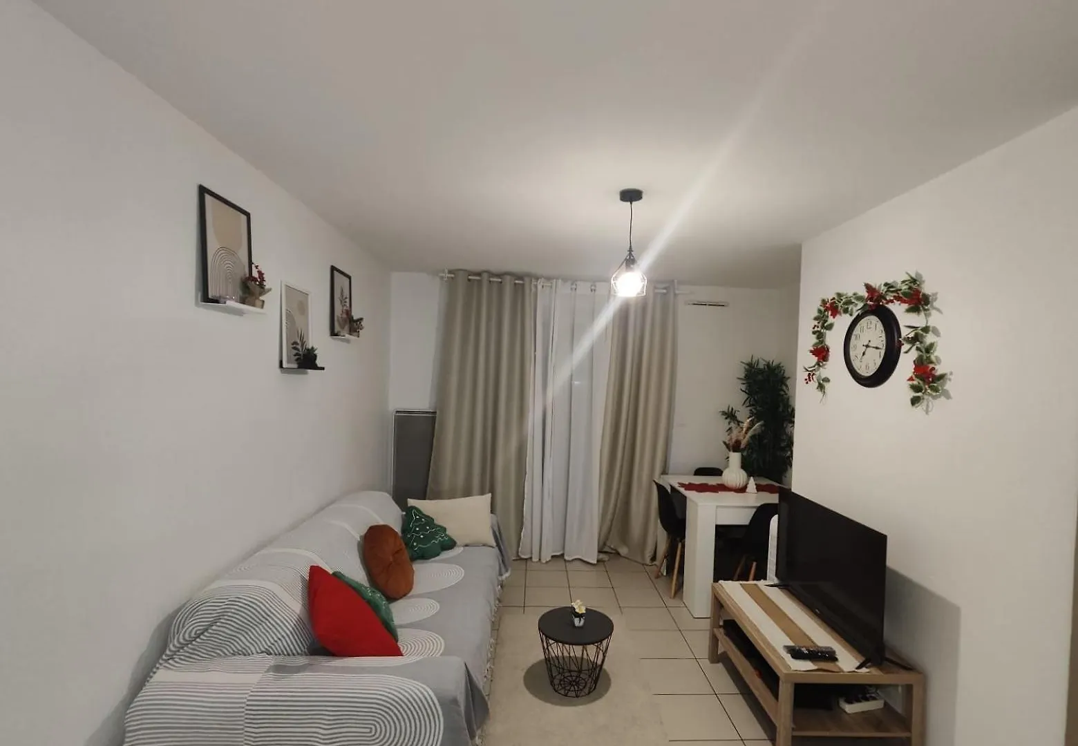 Charmant Appartement Cozy Saint-Jory 0*,  France
